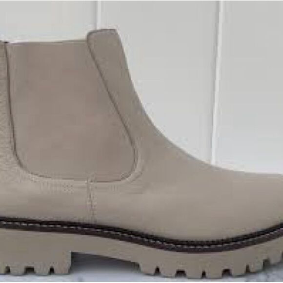 Caslon Light Beige Ankle Boots with Chunky Sole and Elastic Side Panels - Picture 1 of 4